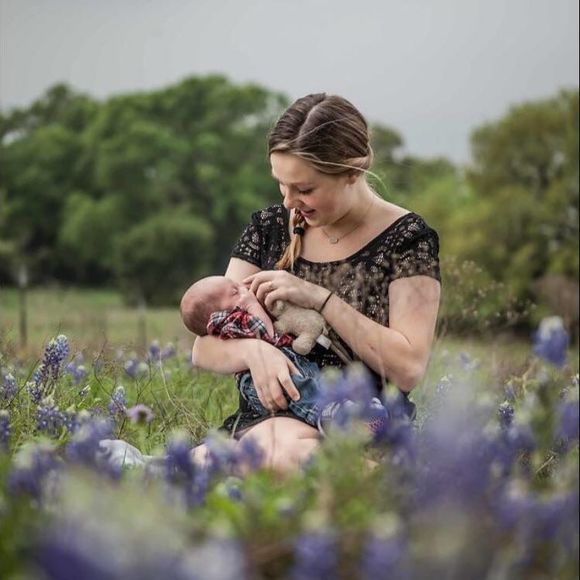 Meet your Posher, Hannah - Picture 1 of 1